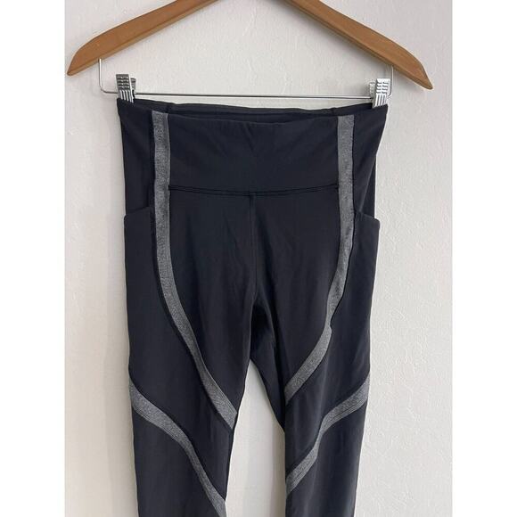 Lululemon sz 6 Wild Twist 7 / 8 Tight Black & Heather Gray 25 Leggings - Picture 12 of 15
